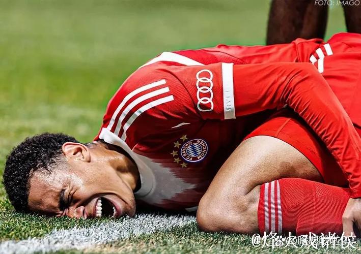 罗马诺:拜仁为小将基亚拉提供长约,有信心避免他被英超挖走 罗马诺:拜仁为小将基亚拉提供长约,有信心避免他被英超挖走