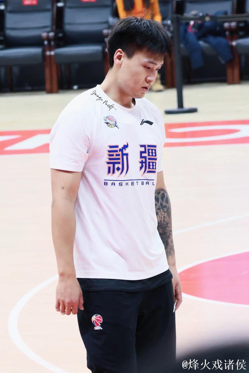 赵睿17+5齐麟22分新疆大胜浙江 总分1-0领先 赵睿17+5齐麟22分新疆大胜浙江 总分1-0领先