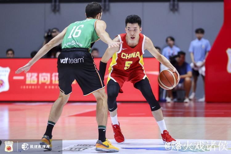 热身赛-中国男篮不敌西甲球队 廖三宁16分